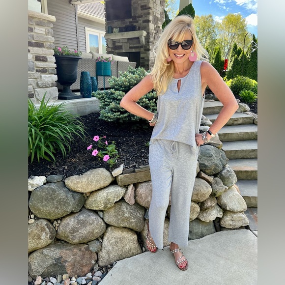 Cabi Summer Jumpsuit in Medium - Picture 2 of 12